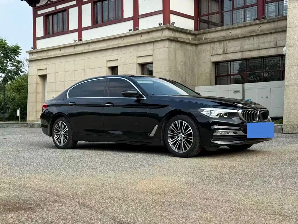 BMW 5 Series — фото 3