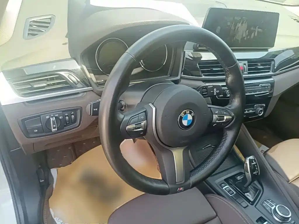 BMW X1 — фото 11
