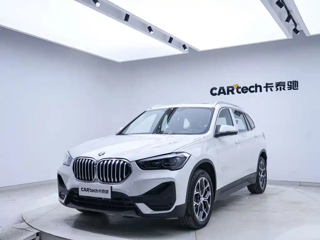BMW X1 — фото 7