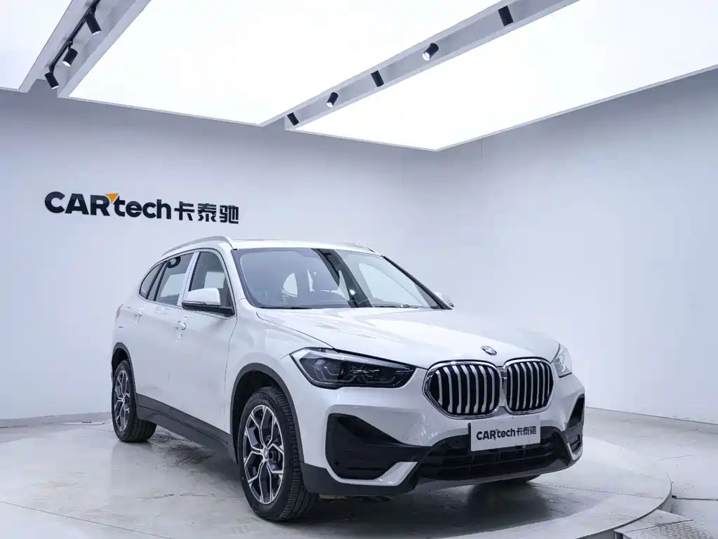 BMW X1 — фото 9