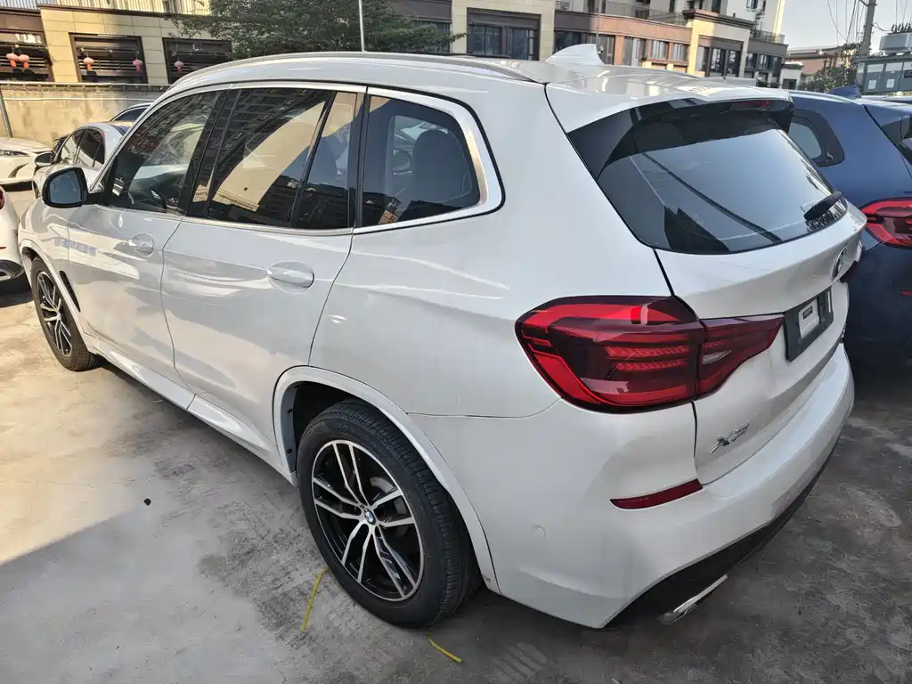 BMW X3 — фото 8