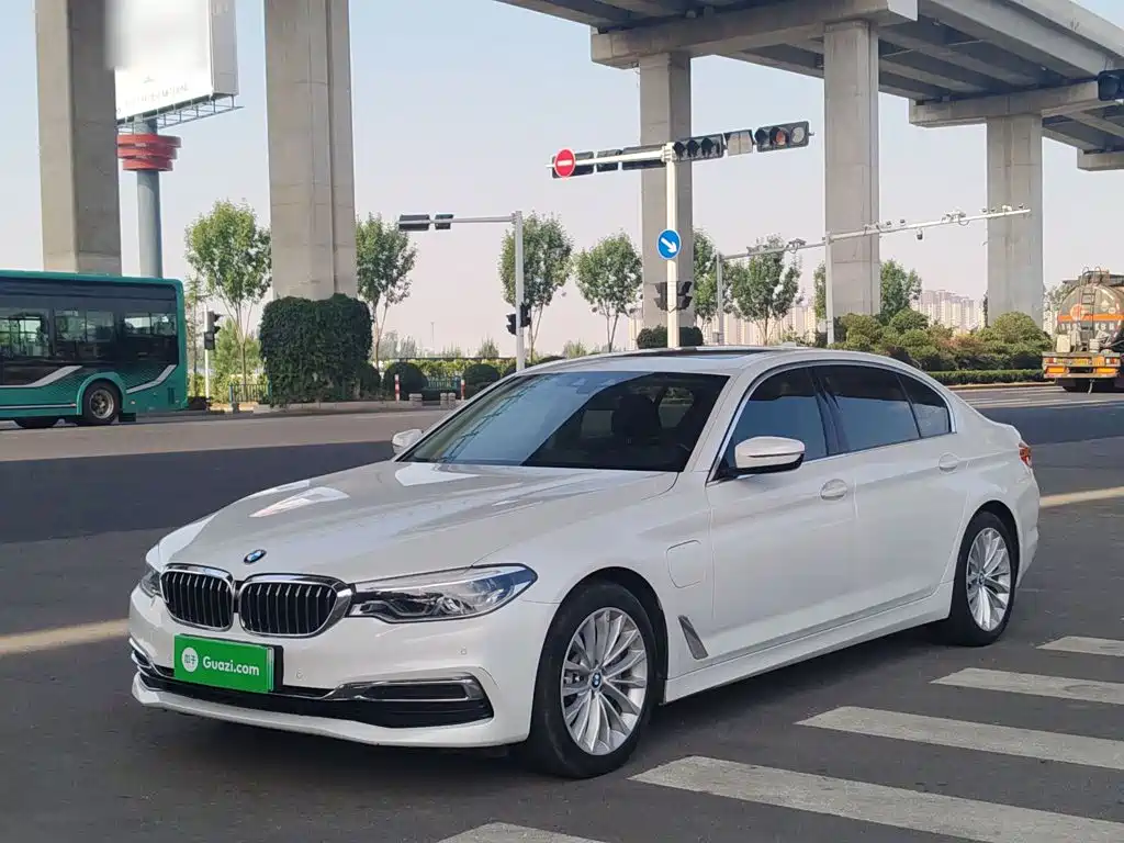 BMW 5 Series New Energy — фото 2