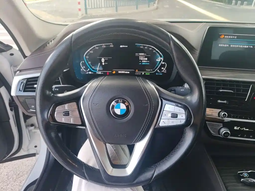 BMW 5 Series New Energy — фото 11