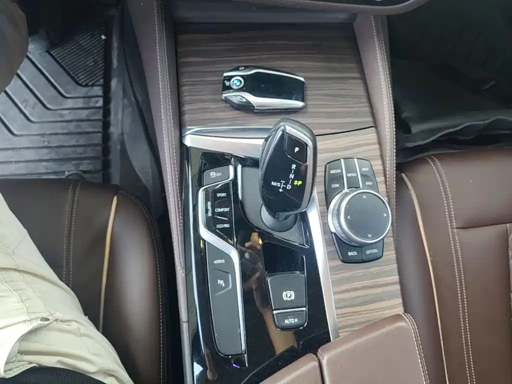 BMW 5 Series New Energy — фото 14