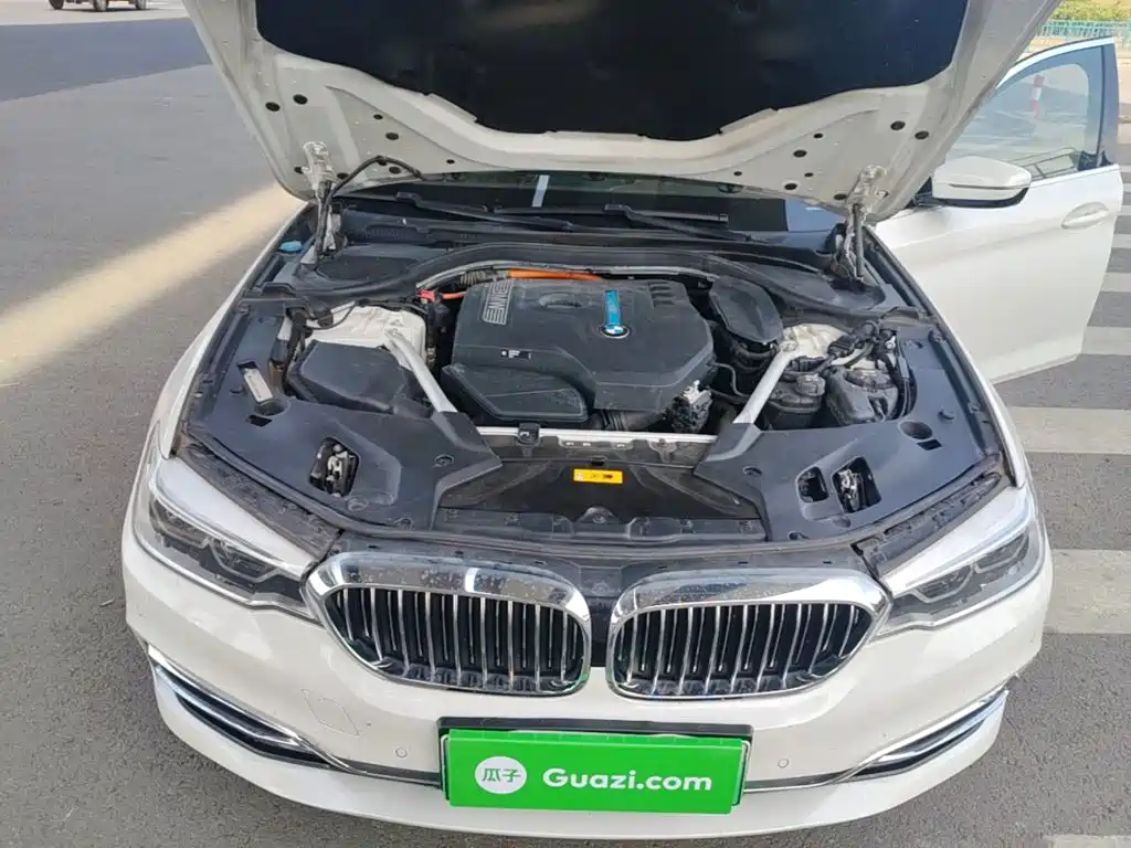 BMW 5 Series New Energy — фото 20