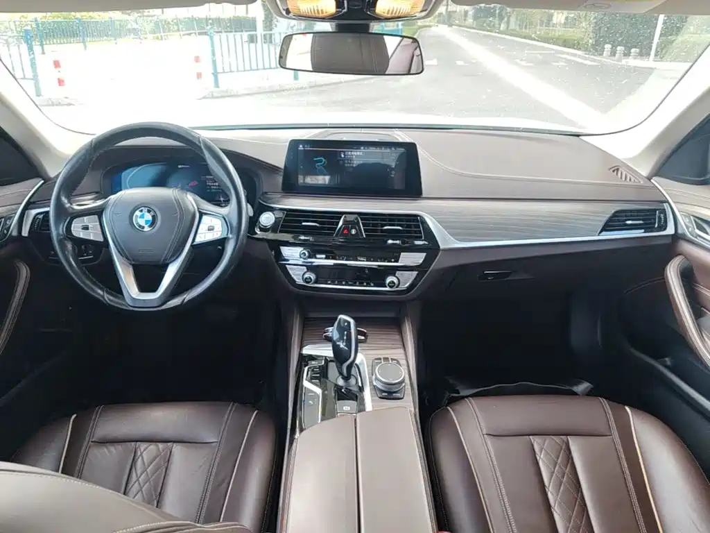 BMW 5 Series New Energy — фото 10