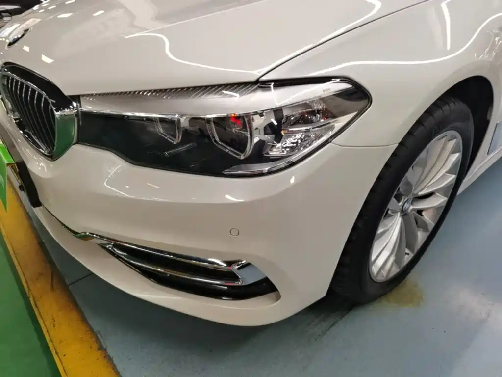 BMW 5 Series — фото 24