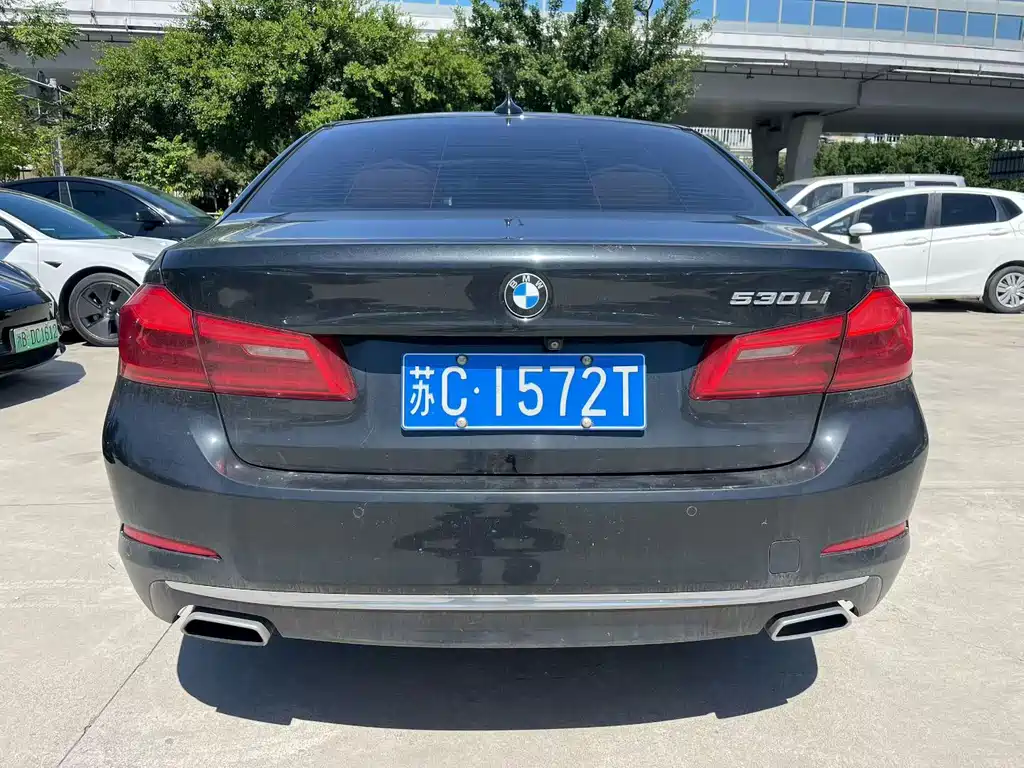 BMW 5 Series — фото 3