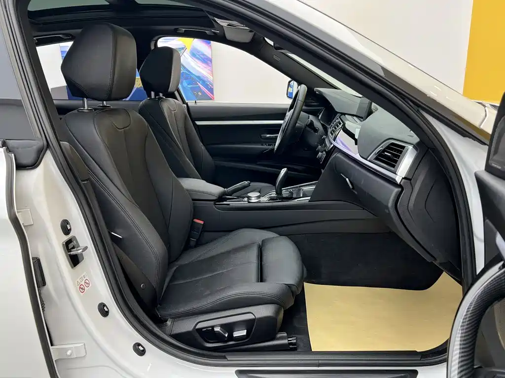 BMW 3 Series GT — фото 18