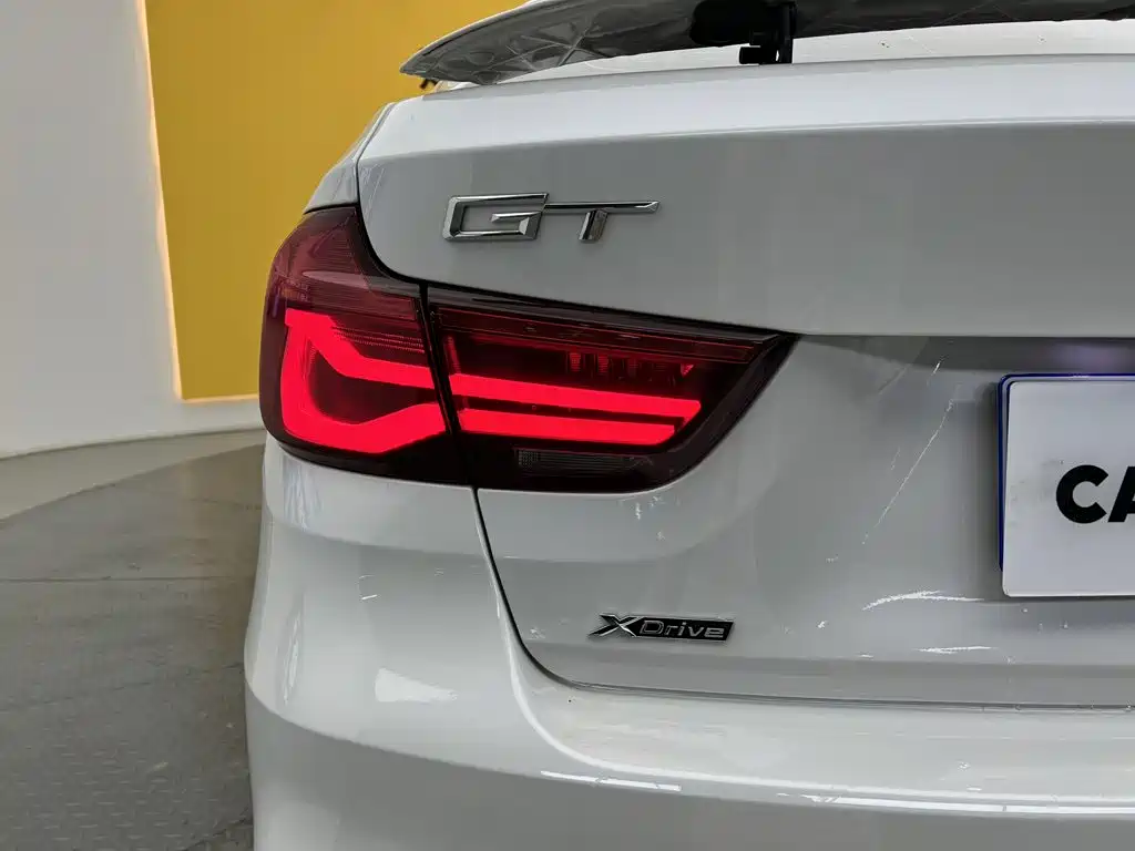 BMW 3 Series GT — фото 8