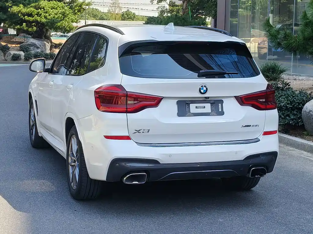 BMW X3 — фото 17