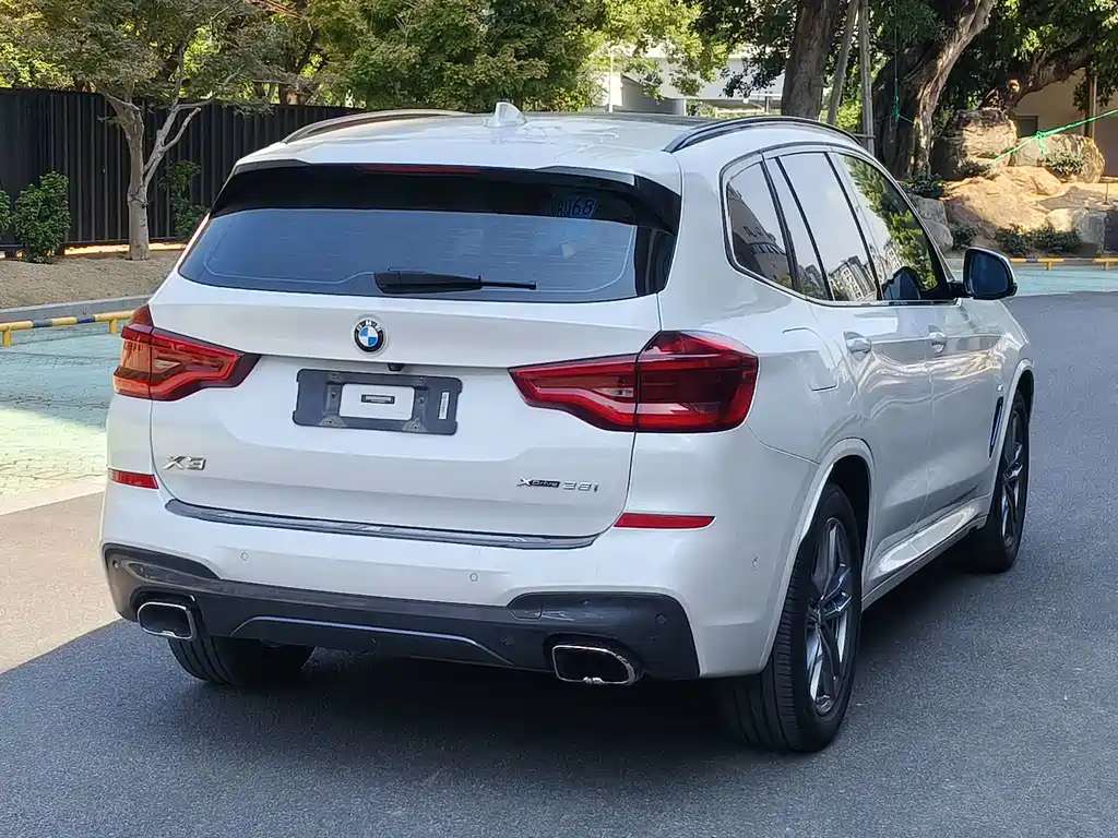 BMW X3 — фото 18
