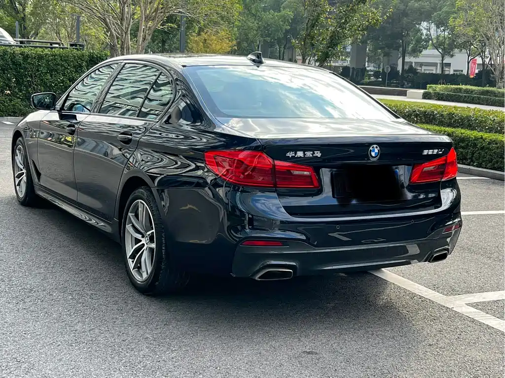 BMW 5 Series — фото 4