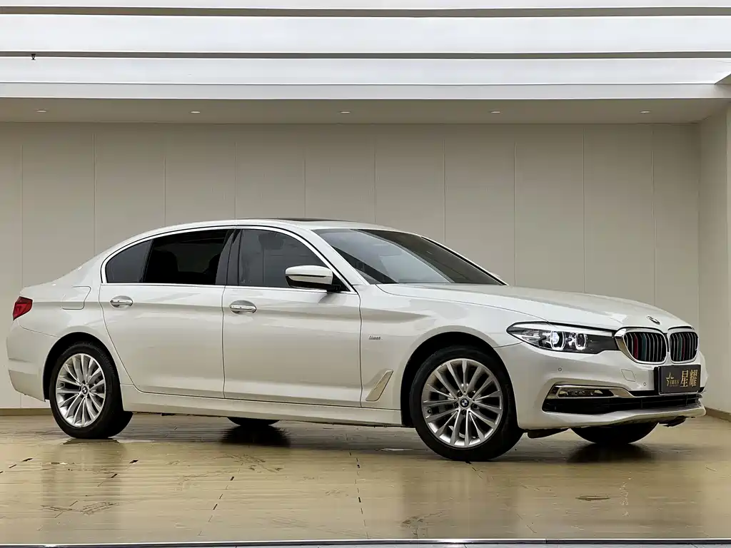 BMW 5 Series — фото 3