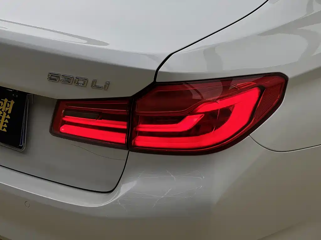 BMW 5 Series — фото 22