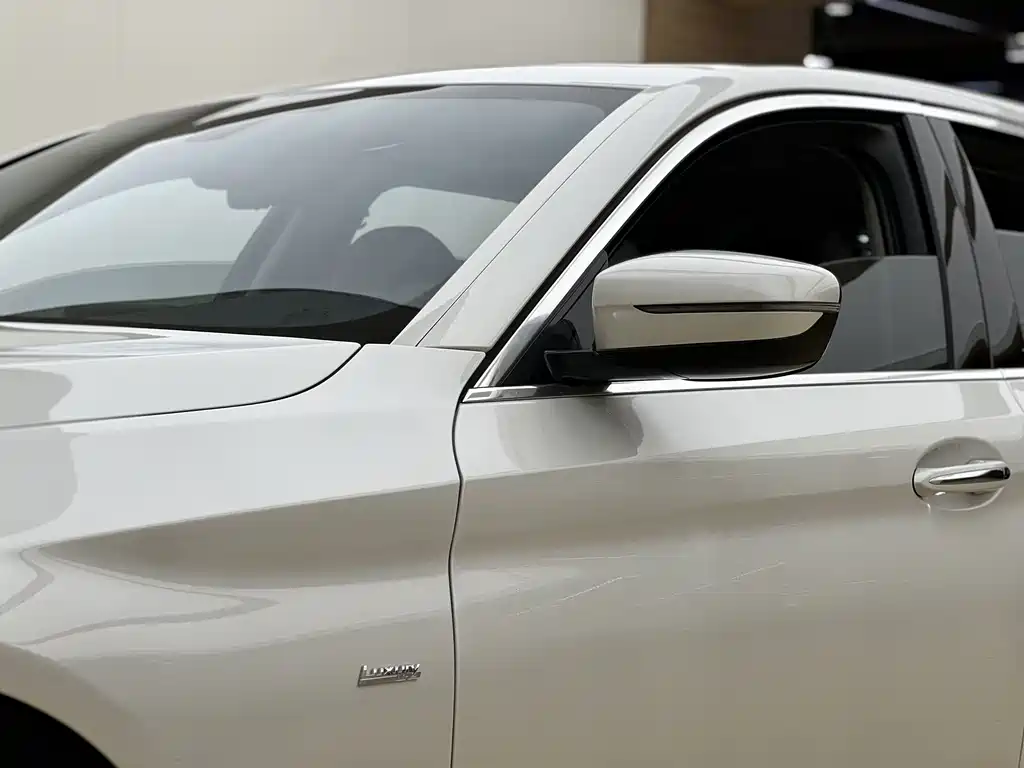 BMW 5 Series — фото 4