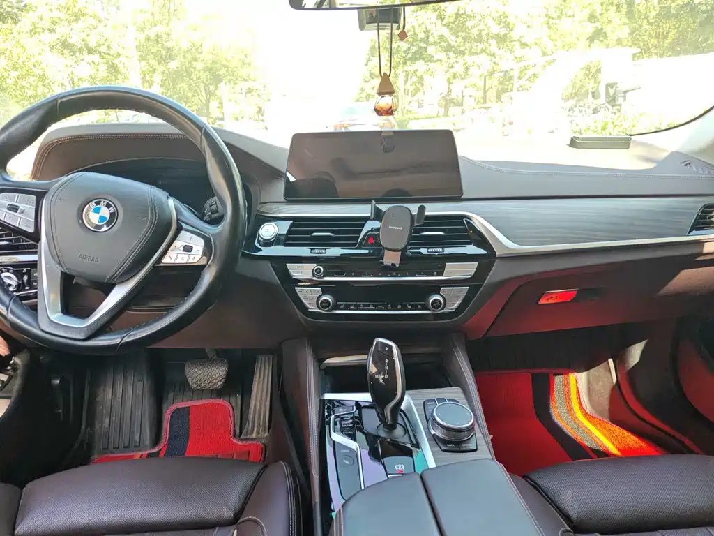 BMW 5 Series New Energy — фото 2