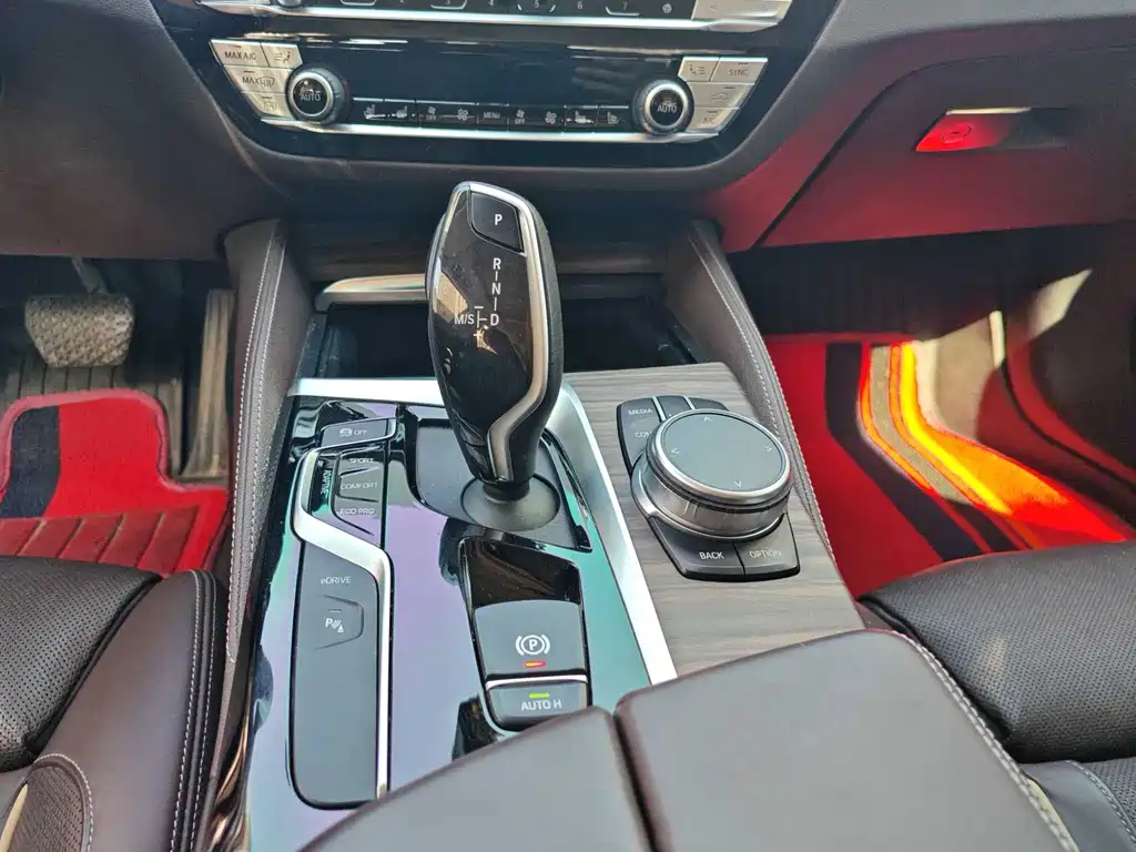 BMW 5 Series New Energy — фото 3