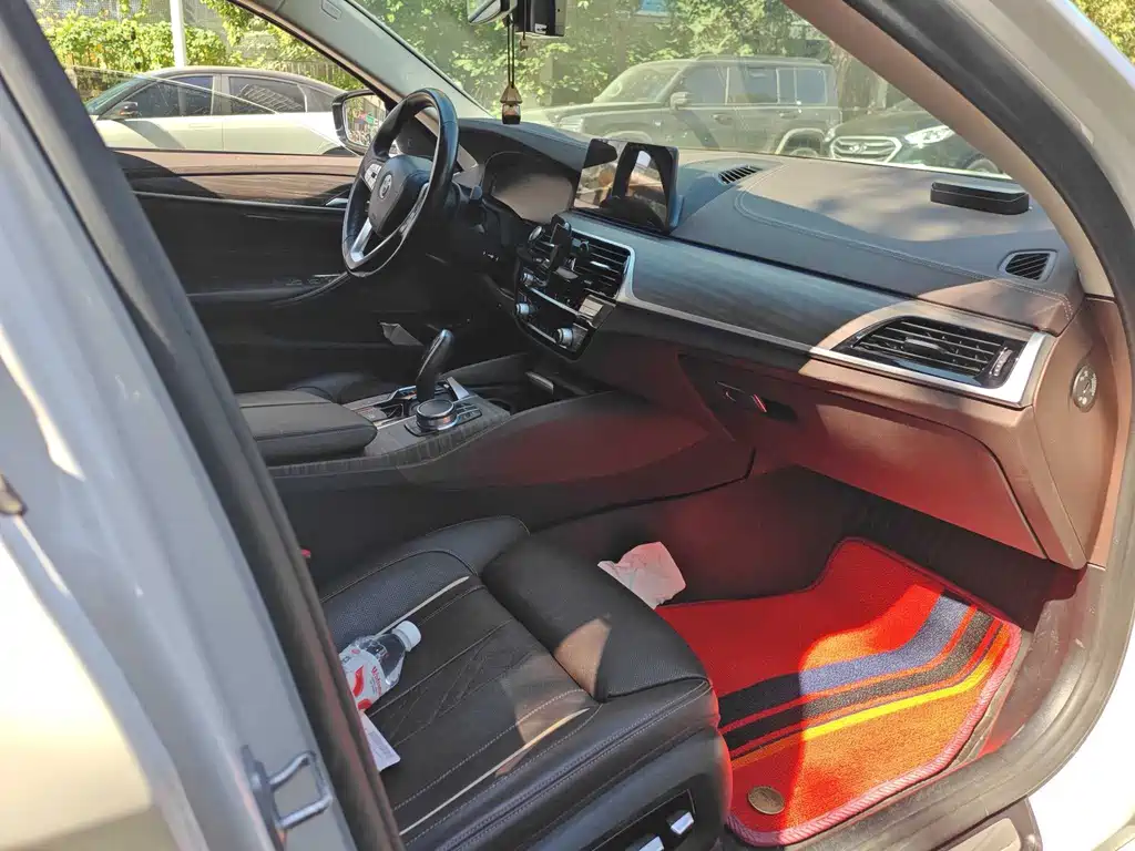 BMW 5 Series New Energy — фото 6