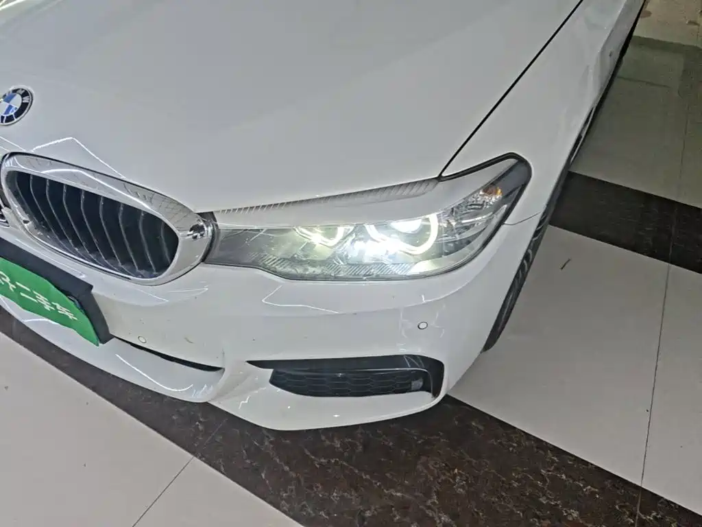 BMW 5 Series — фото 24