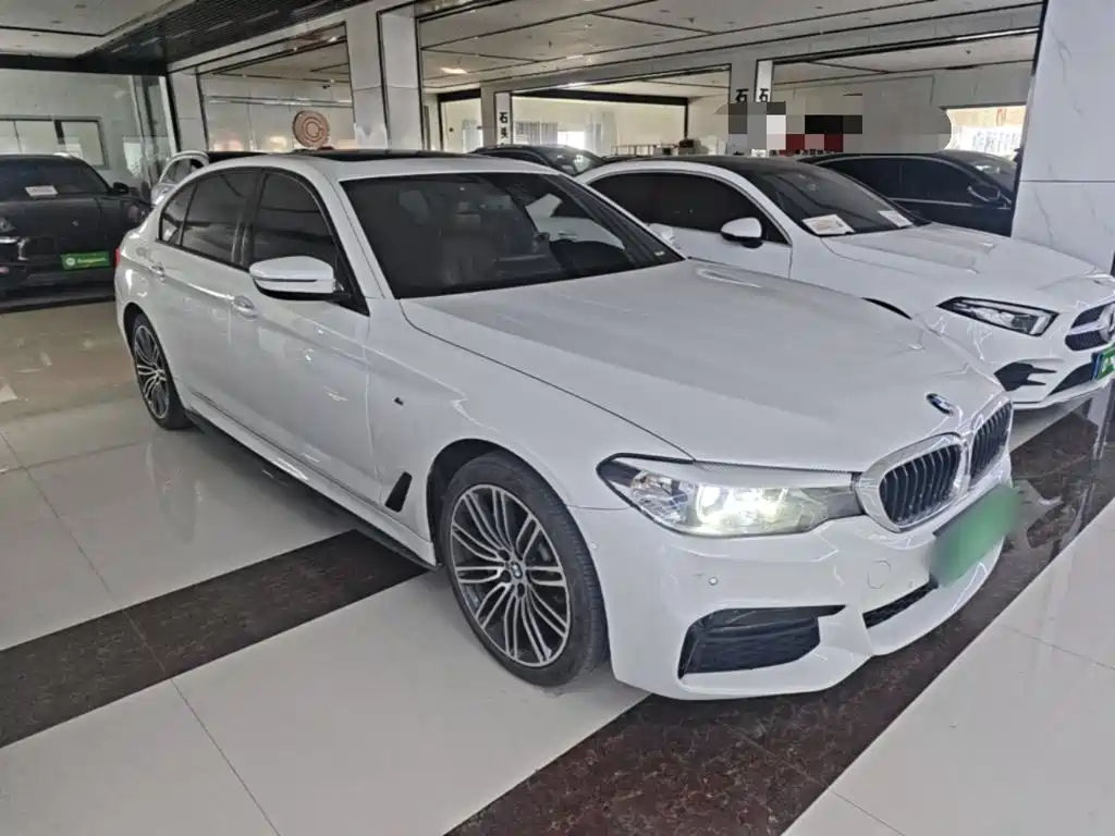 BMW 5 Series — фото 4