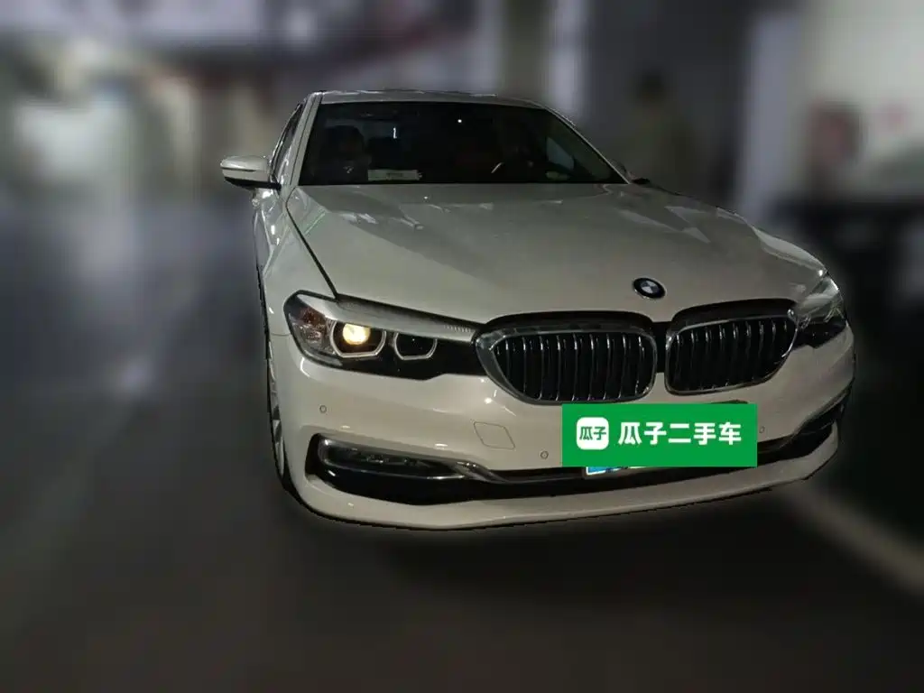 BMW 5 Series — фото 24