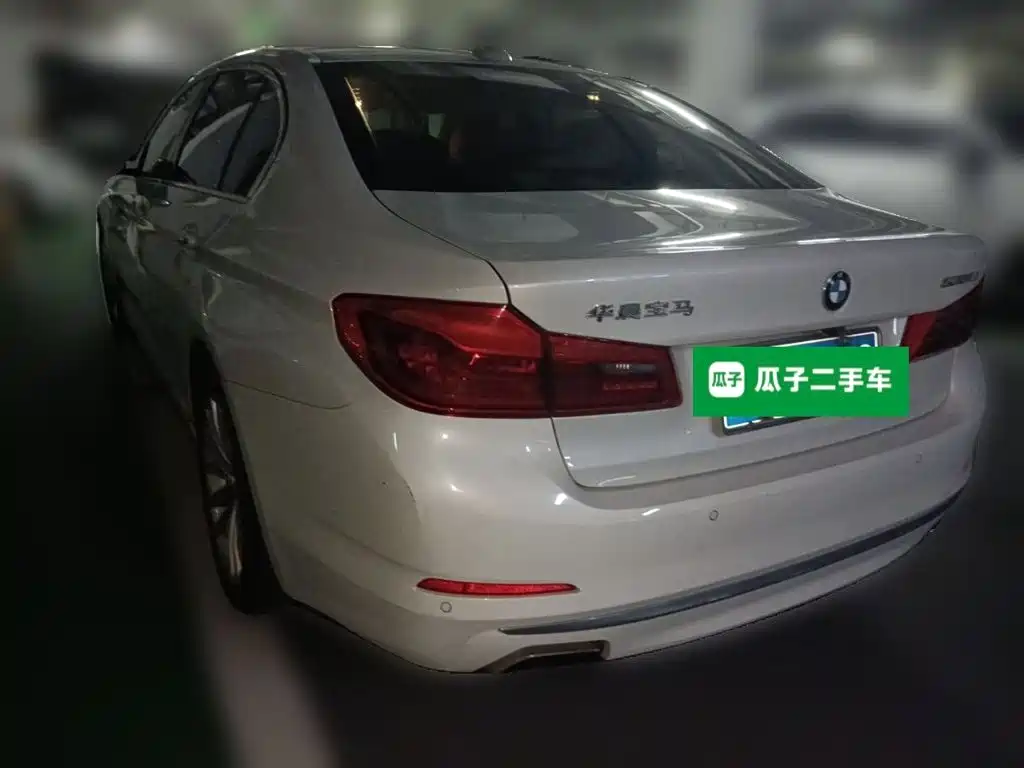 BMW 5 Series — фото 25