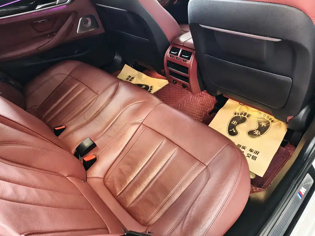 BMW 5 Series — фото 17