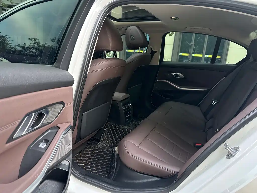 BMW 3 Series — фото 11