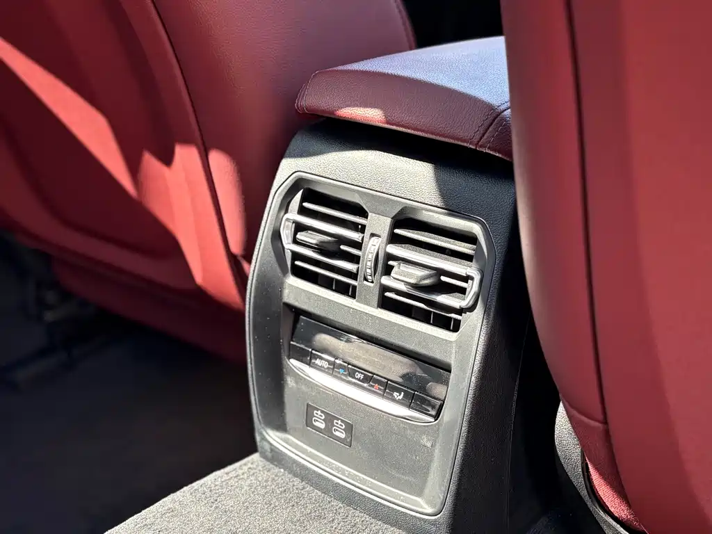 BMW i3 — фото 13