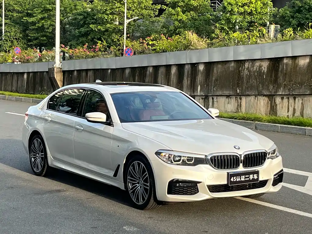 BMW 5 Series — фото 2