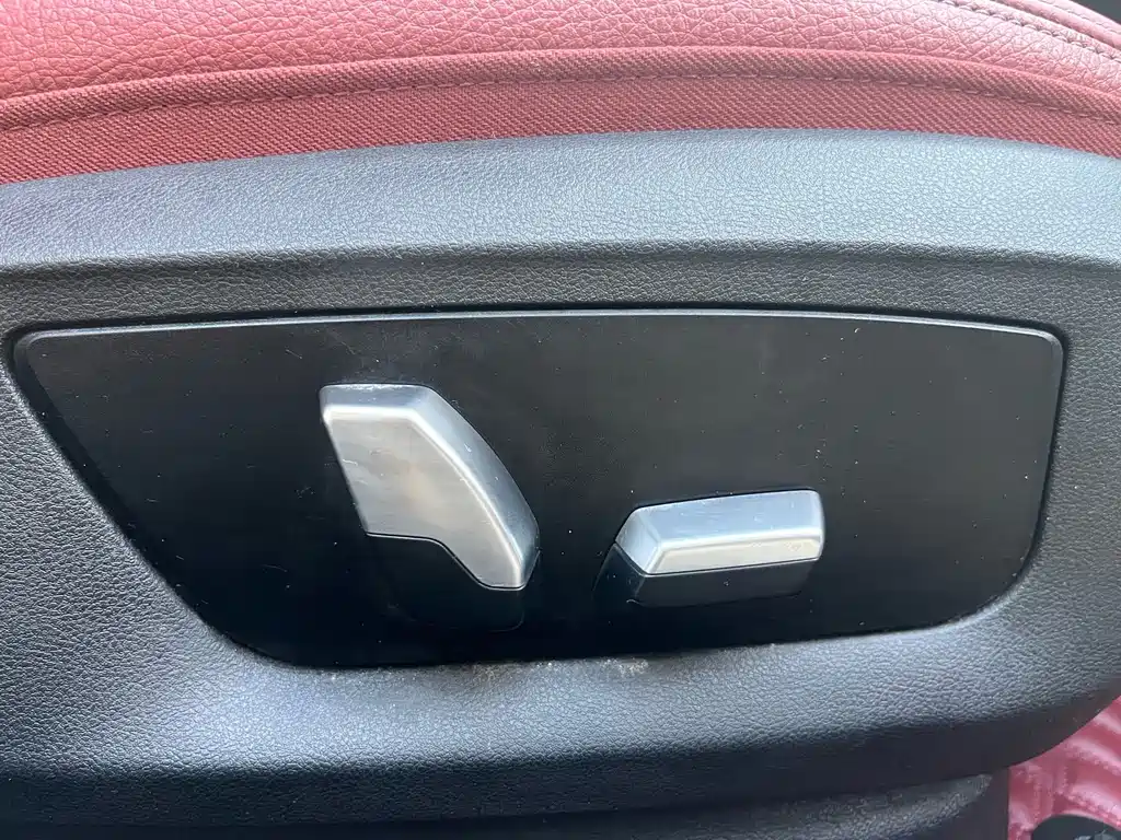 BMW 5 Series — фото 27