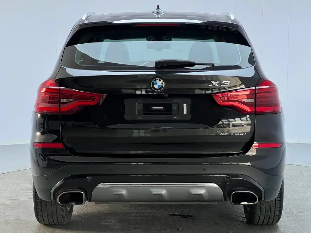 BMW X3 — фото 25