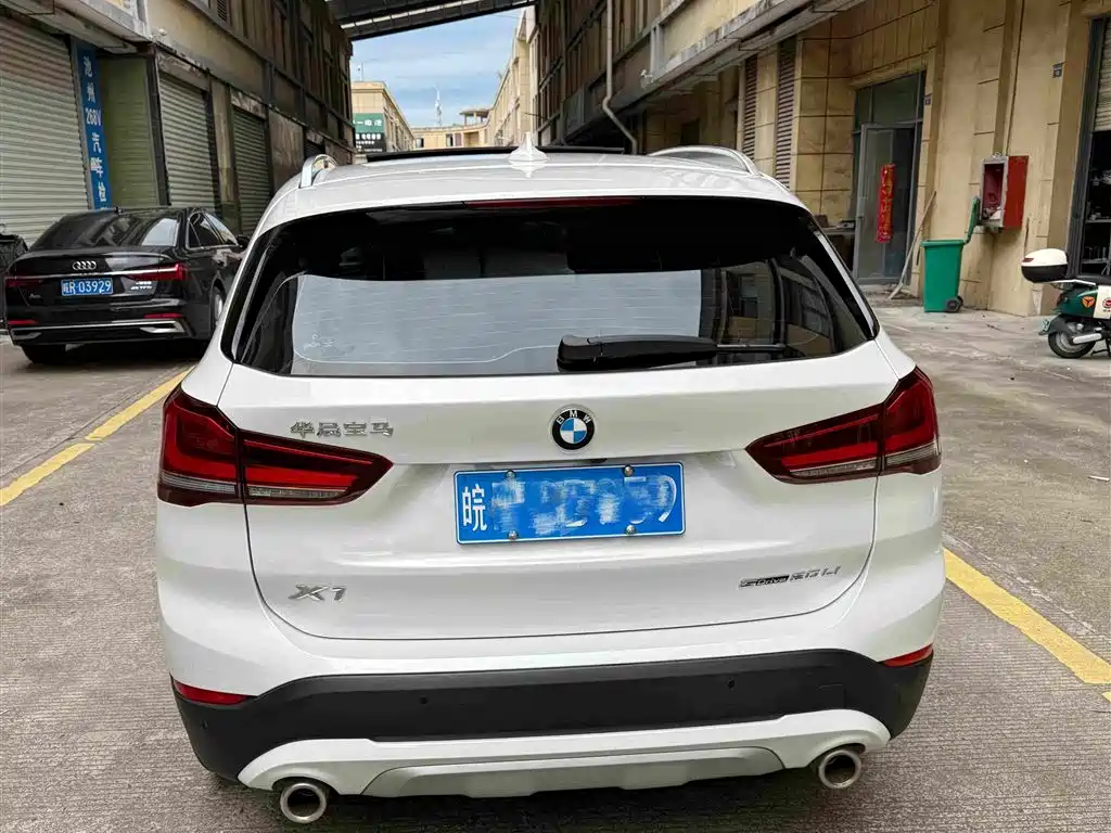 BMW X1 — фото 11
