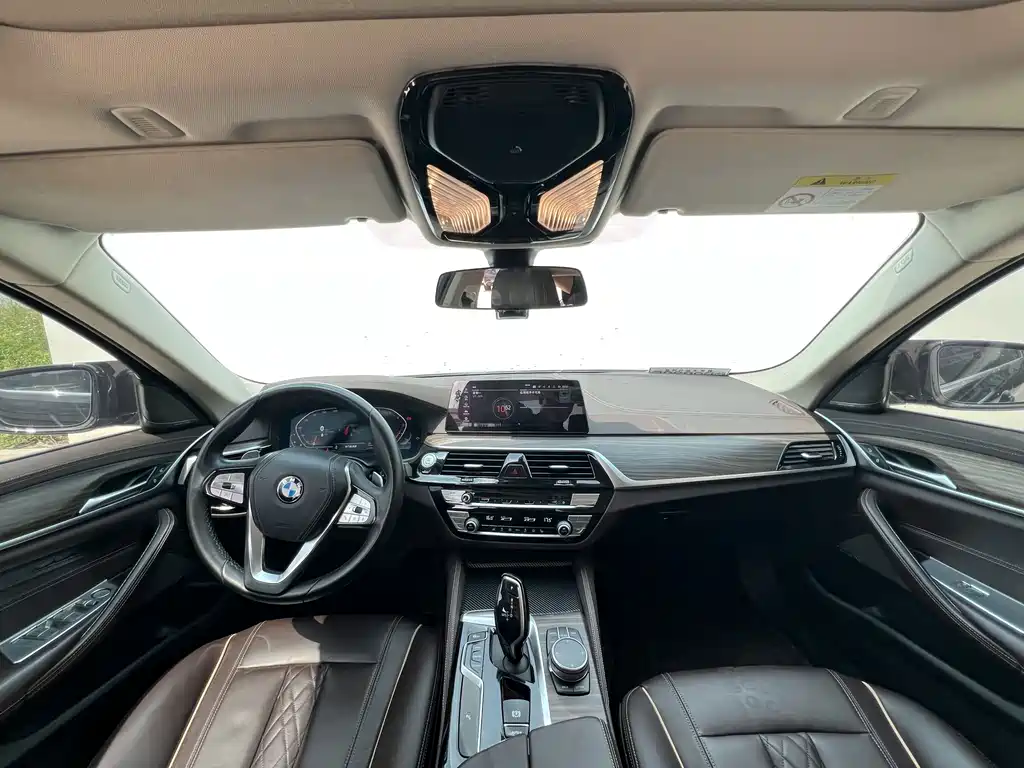 BMW 5 Series — фото 6