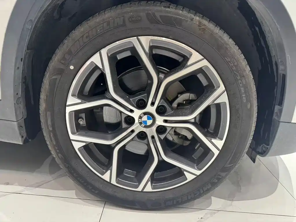 BMW X1 — фото 11