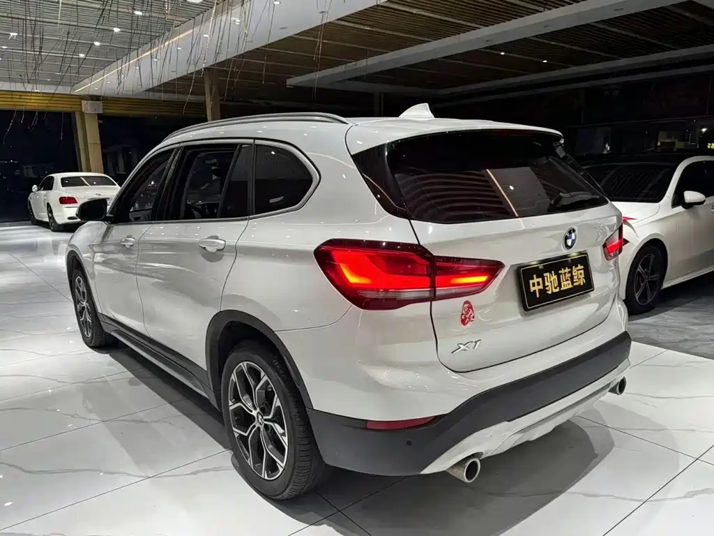 BMW X1 — фото 4
