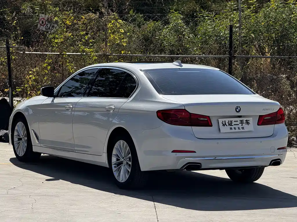 BMW 5 Series — фото 4