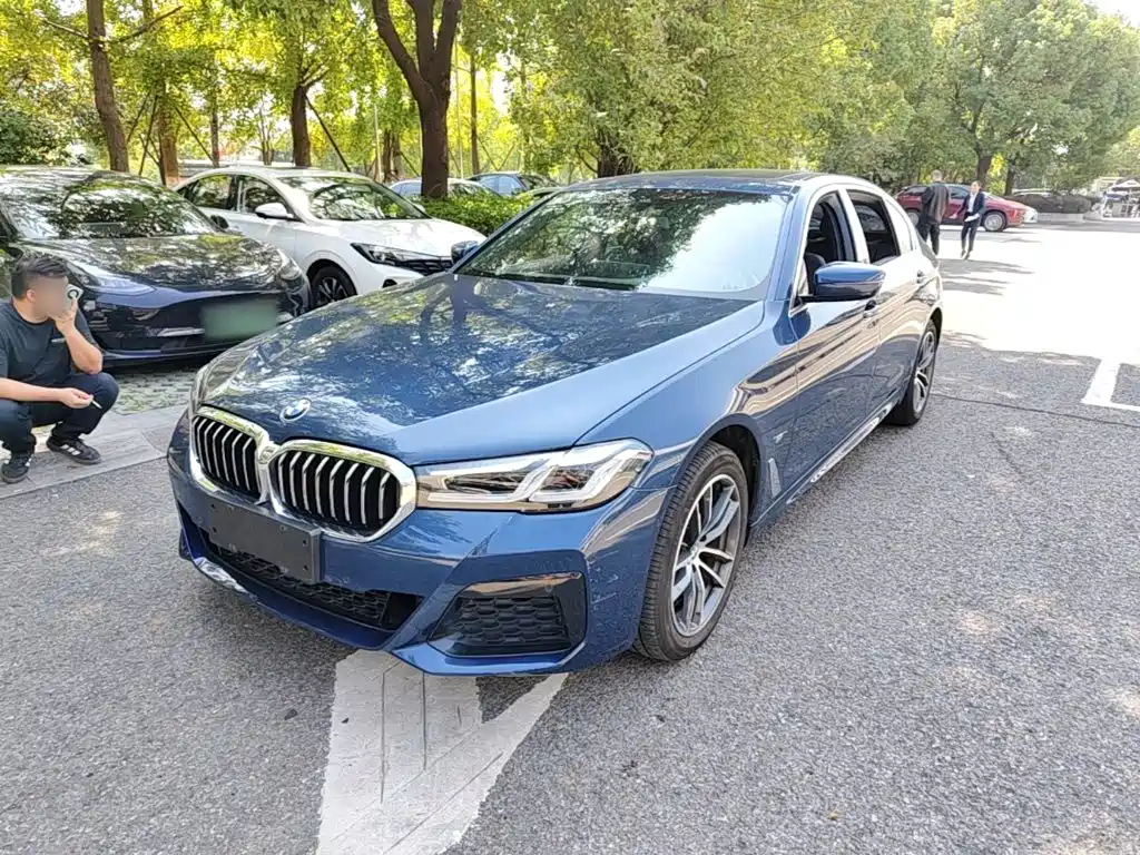 BMW 5 Series — фото 2