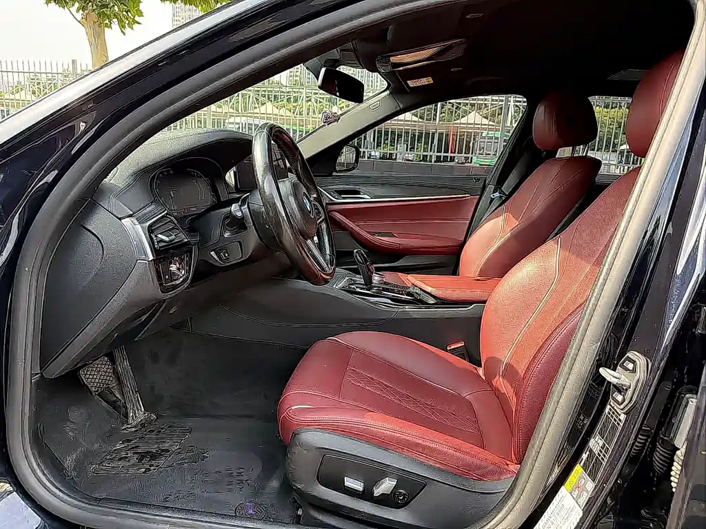 BMW 5 Series New Energy — фото 4