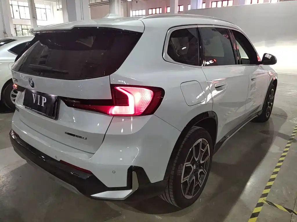 BMW X1 — фото 7