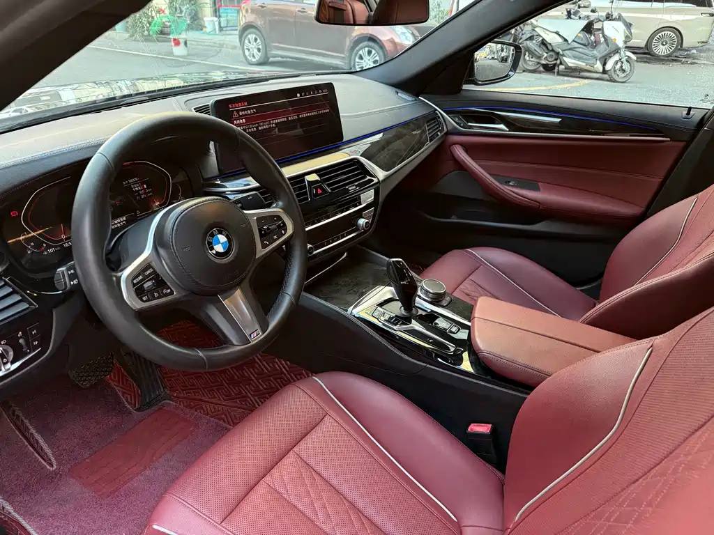BMW 5 Series — фото 4
