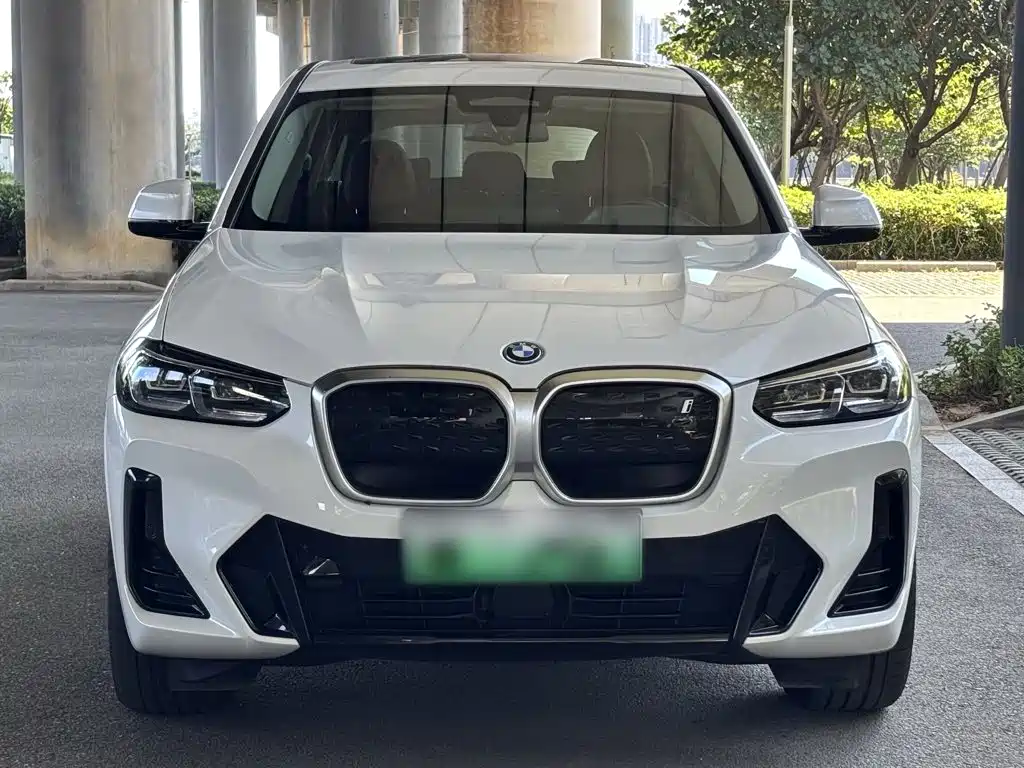 BMW iX3 — фото 3