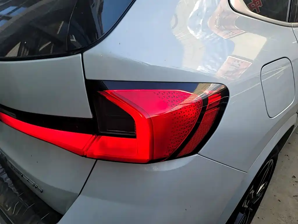BMW X1 — фото 8