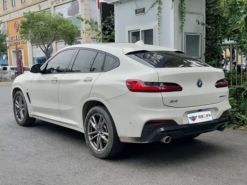 BMW X4 — фото 4