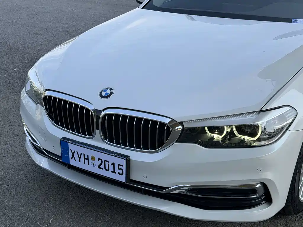 BMW 5 Series — фото 15