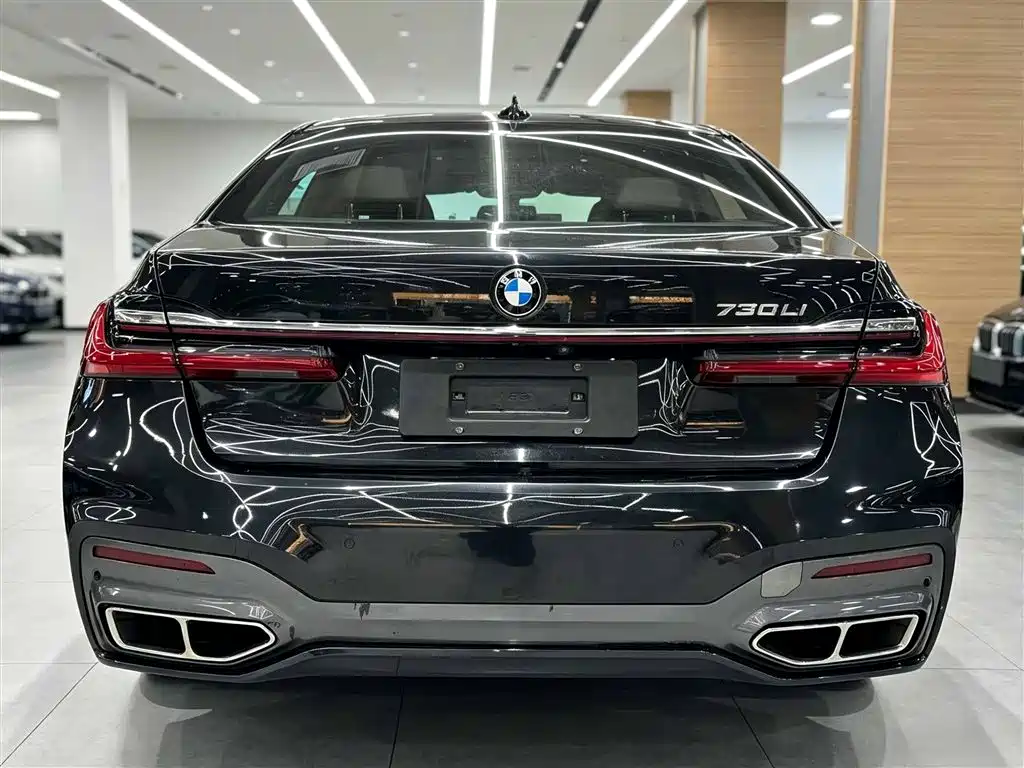 BMW 7 Series — фото 4