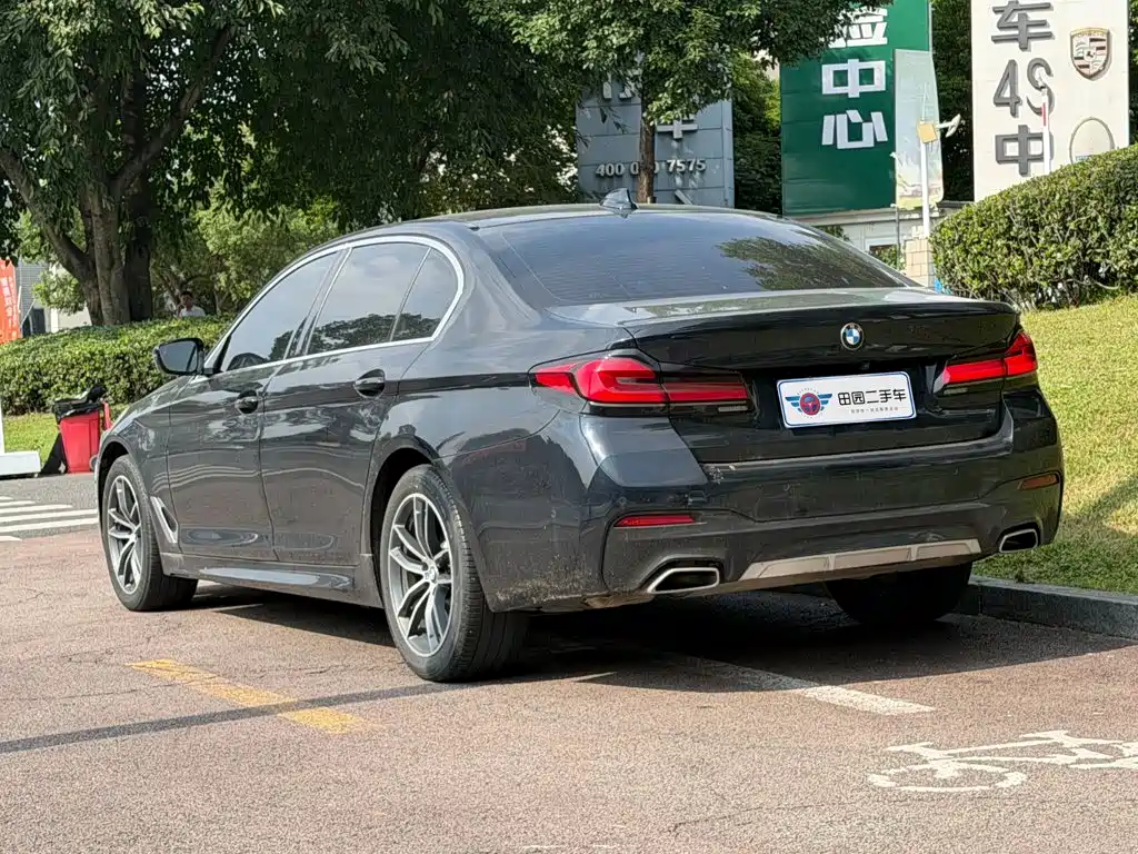 BMW 5 Series — фото 4