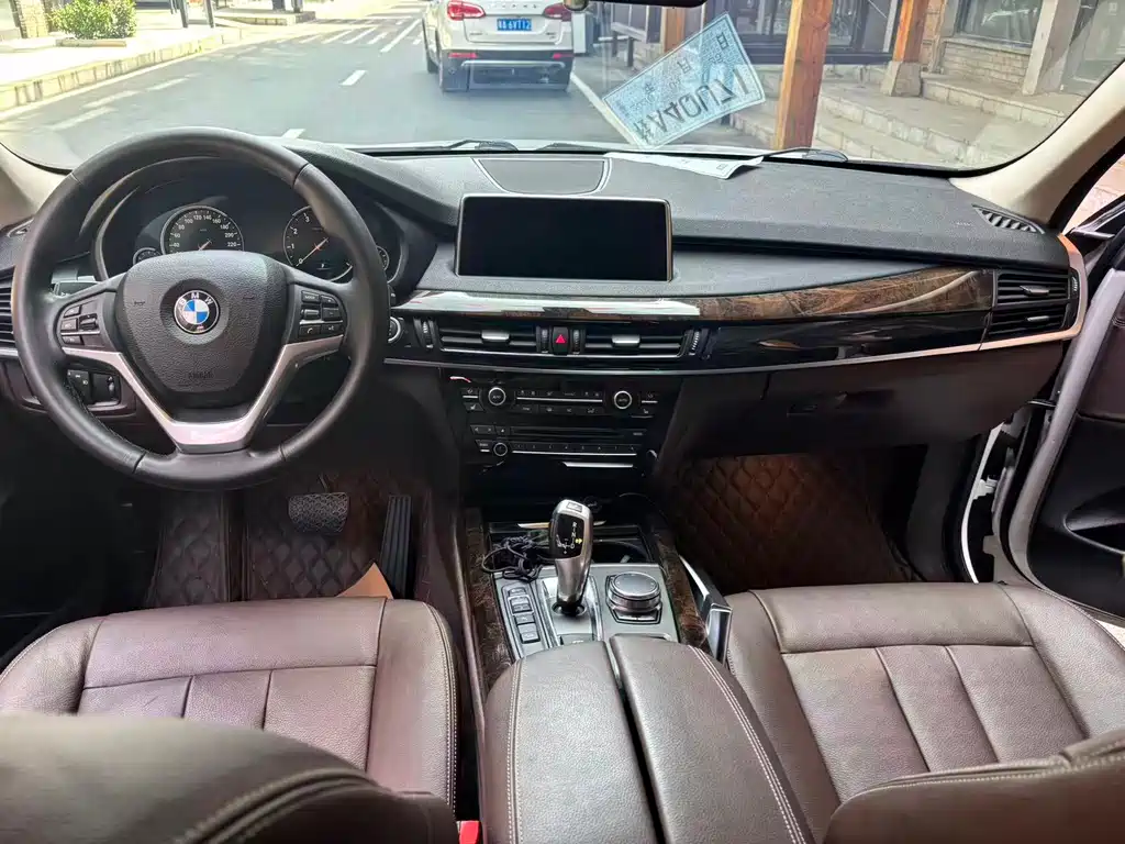 BMW X5 (Import) — фото 5