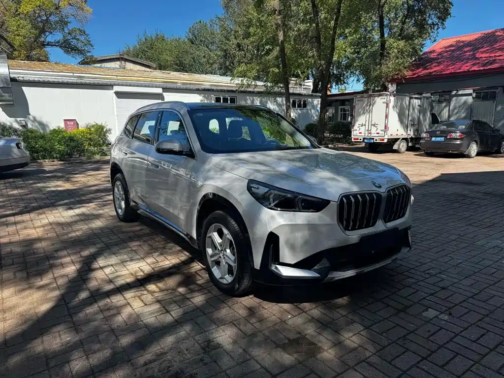 BMW X1 — фото 3